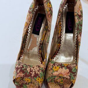 Yoki Floral Peep-Toe Cork Wedges – Vintage-Inspired Spring Heels